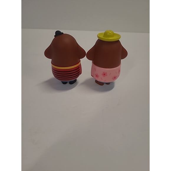 Hey Duggee Toy Plastic Figures - Lot of 2 - Pre-Owned - Picture 4 of 9